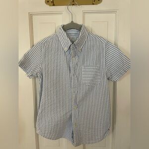 Boys JCrew Short Sleeve Blue seersucker Button Down Size 6-7